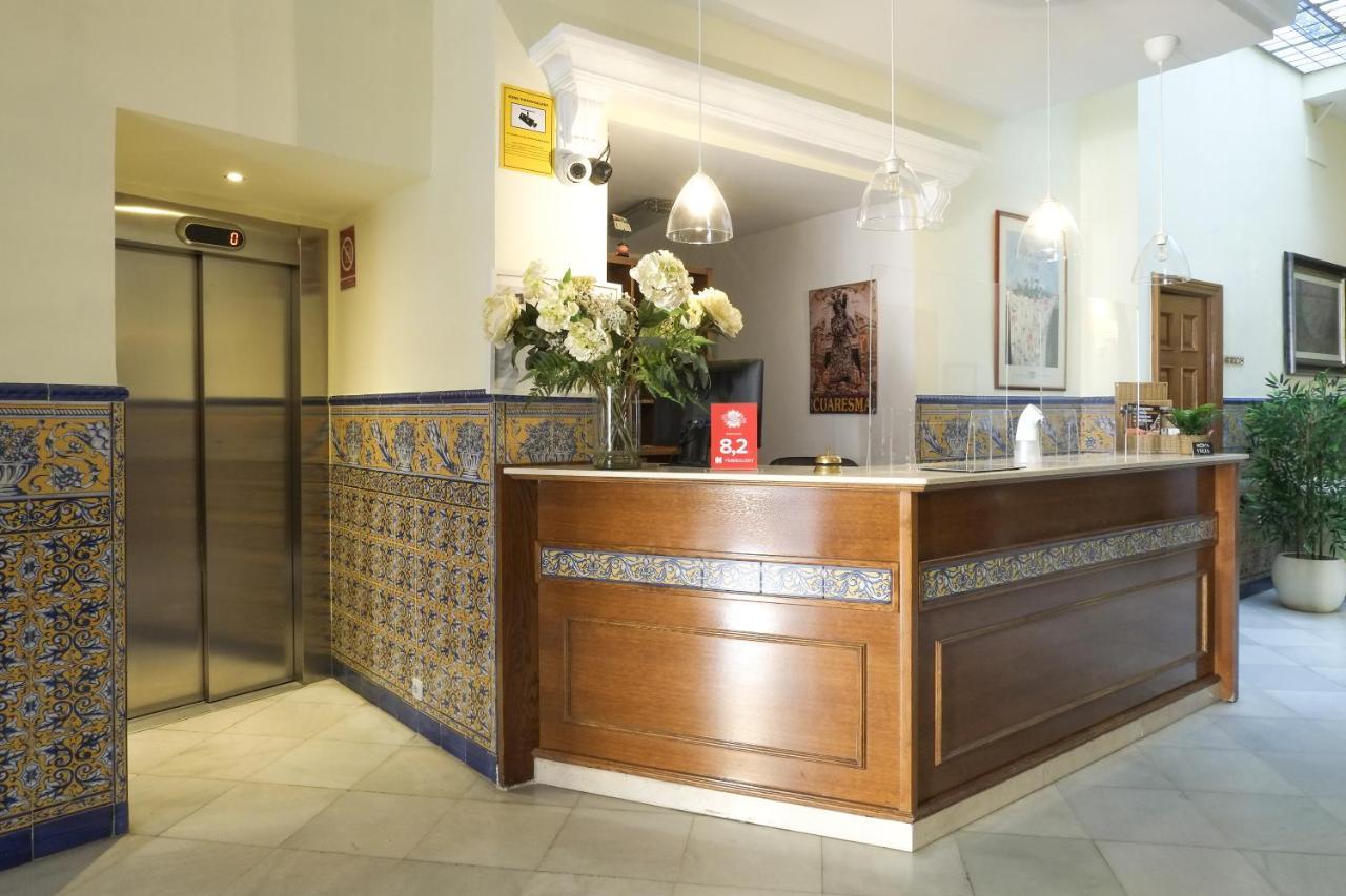 Hotel Londres Севилья Экстерьер фото