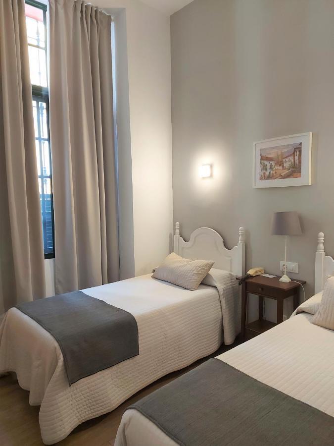 Hotel Londres Севилья Экстерьер фото