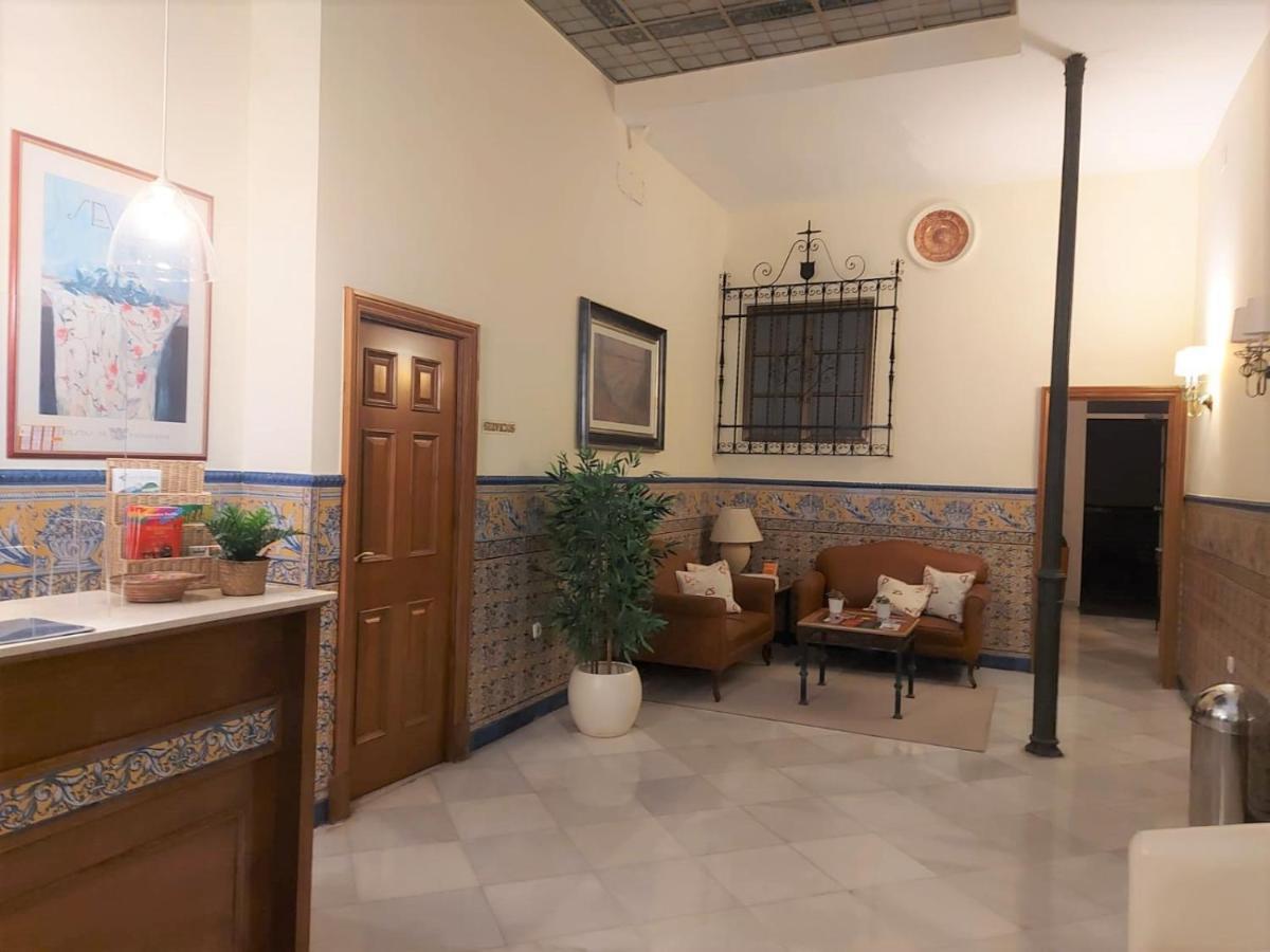 Hotel Londres Севилья Экстерьер фото