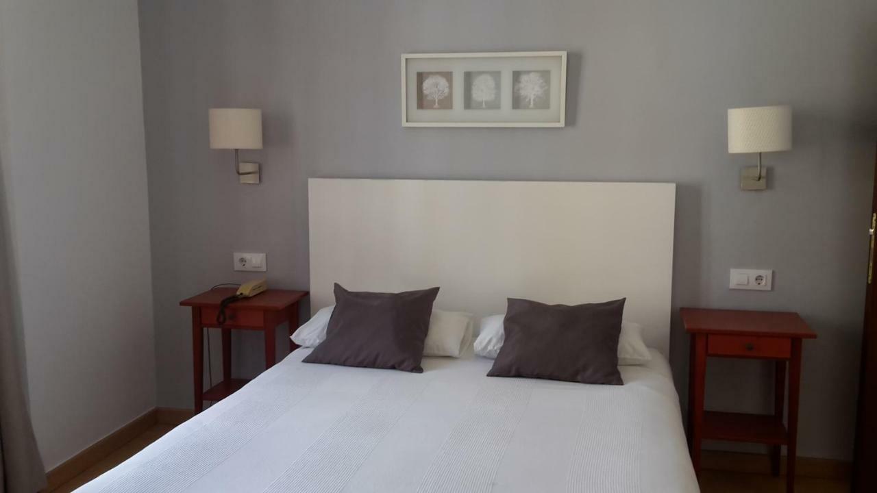 Hotel Londres Севилья Экстерьер фото